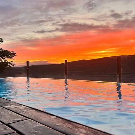 Willa Infinity Geria *